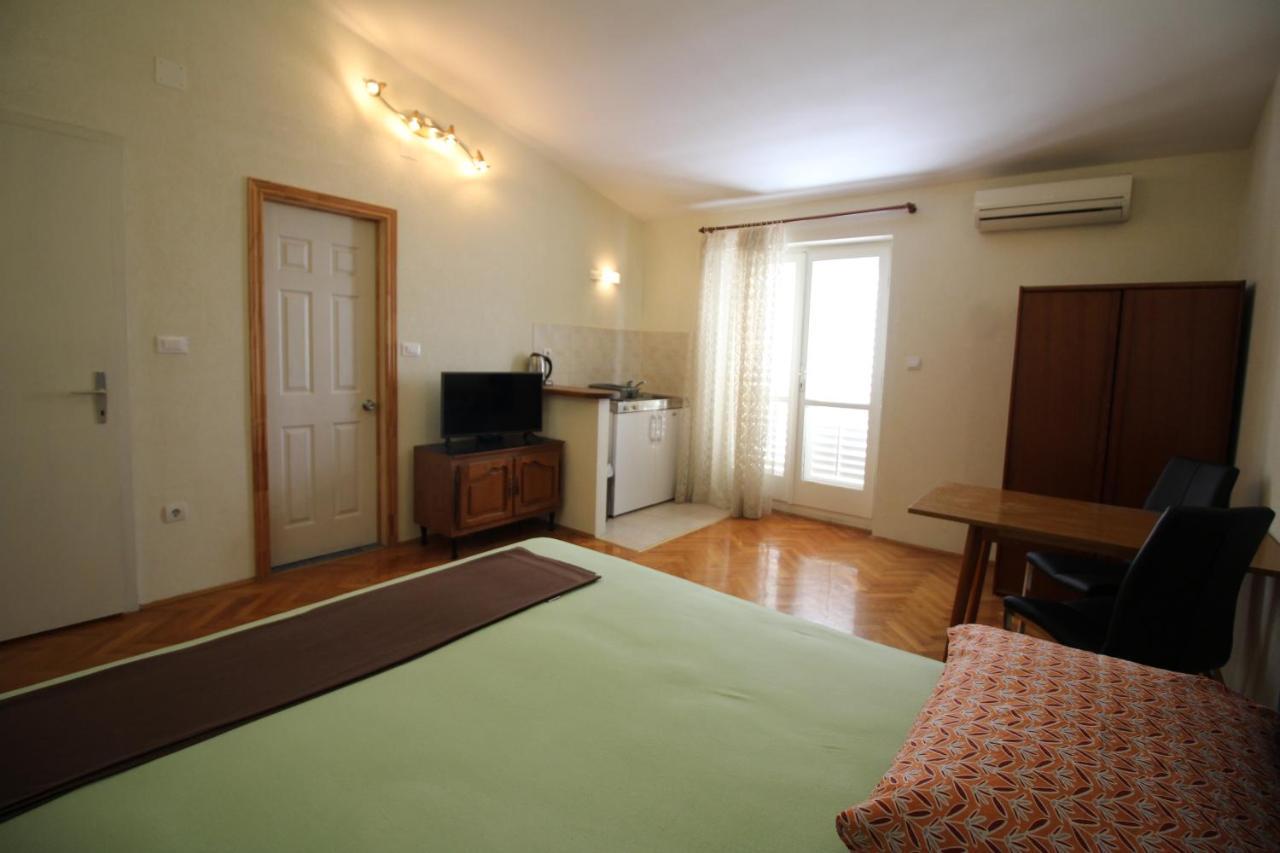 Makarska Centre & Free Private Parking Appartement Buitenkant foto