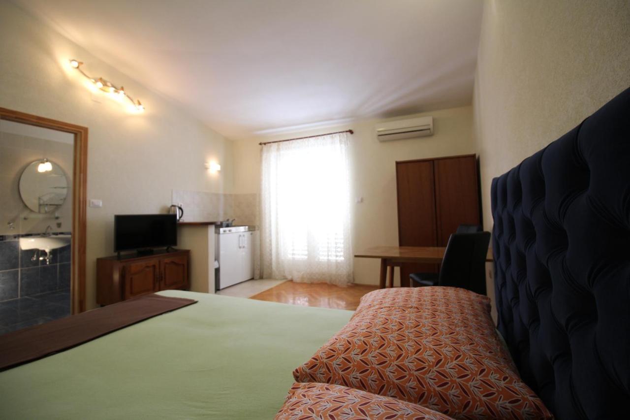 Makarska Centre & Free Private Parking Appartement Buitenkant foto